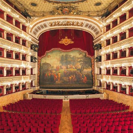 Galleria Umberto I Luxury Apartment Naples Luaran gambar